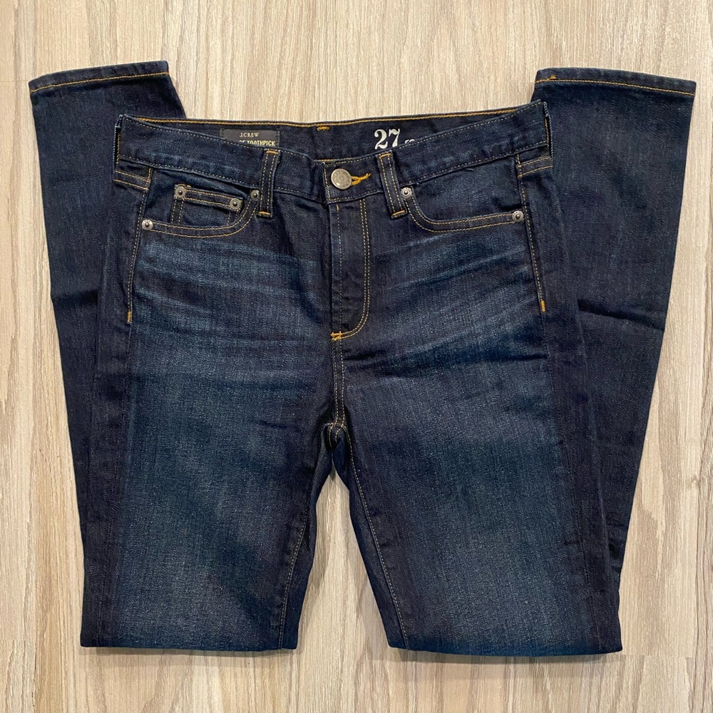 J. Crew. Midrise toothpick Jean. Size 27R. Great condition!